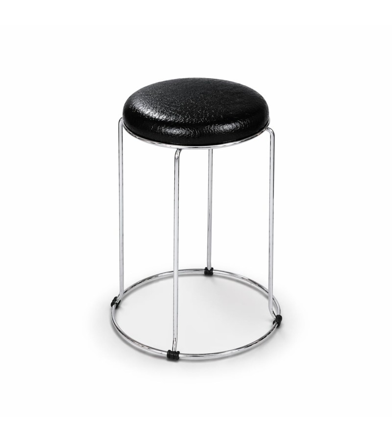 სკამი ლითონის ფეხებზე  შავი